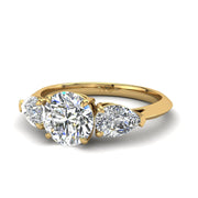 Bague solitaire 1.00 carat or jaune diamant rond et diamants poires Rosa